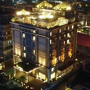 The Grantage Hotel & Sky Lounge